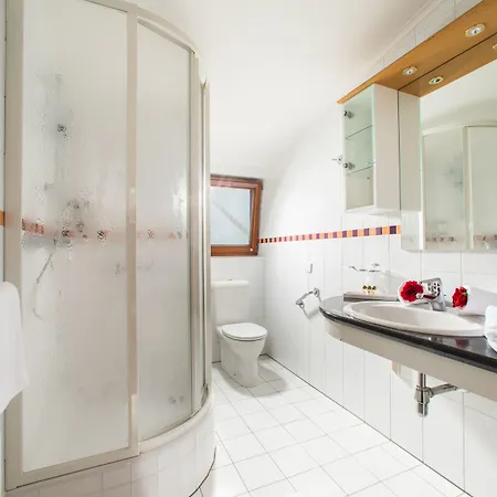 Liebmann מלון 4*