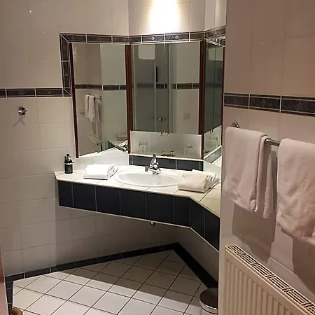 利布曼酒店